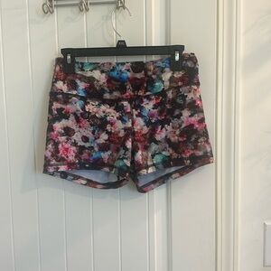 Fleo athletic shorts